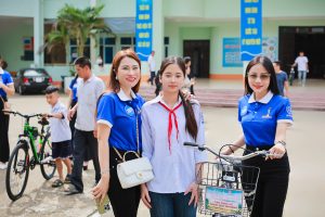 Huỳnh Thị Châu “góp lửa” yêu thương tại Gala thiện nguyện Hoa hậu Doanh nhân Hòa bình 2025