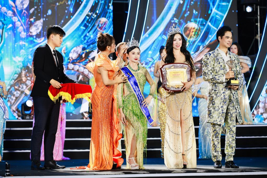 Phú Thọ có một Hoa hậu Đại sứ ngay thời điểm đất nước “thay áo mới”