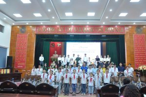 Hoa hậu Thu Hiền và hành động đẹp nhân Ngày Thương binh – Liệt sĩ 27/7