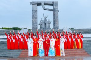 Hoa hậu Doanh nhân Hương sắc Việt Nam 2025: Những “bông hoa đỏ” thắp sáng Quảng trường 16/4