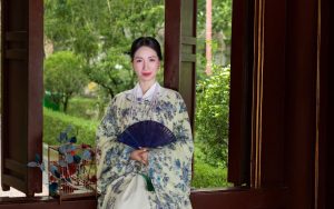 Nàng hậu Lê Thị Thu Thủy đẹp hút hồn giữa cố đô Hoa Lư trong bộ ảnh cổ trang đầy nghệ thuậ
