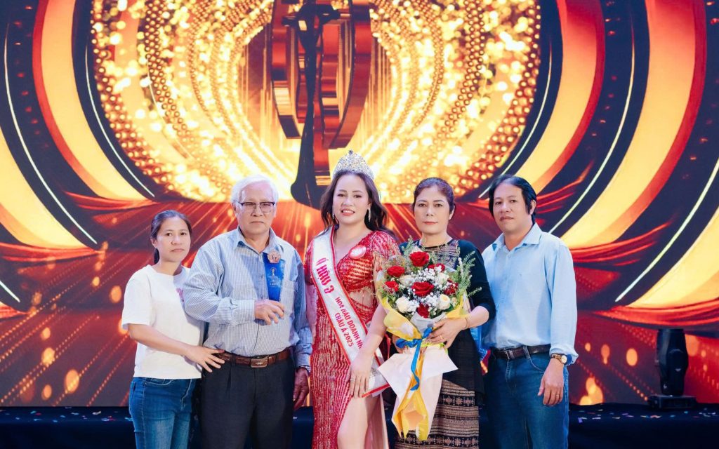 Tân Á hậu 3 – Miss Asian 2025 là nữ lãnh đạo ngành tô ô đến từ Thủ đô Hà Nội