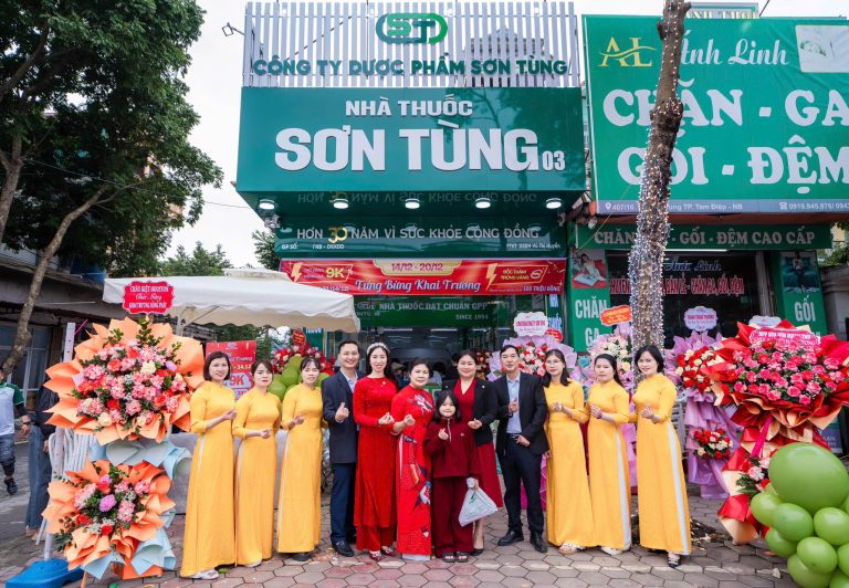 Hoa hậu Lê Thị Thu Thủy lan tỏa mô hình chăm sóc sức khỏe chủ động tại lễ khai trương Nhà thuốc Sơn Tùng