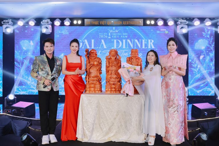 Nữ doanh nhân Hán Thị Luyến đấu giá thành công vật phẩm phong thủy, lan tỏa yêu thương tại Hoa hậu Thương hiệu Việt Nam 2026