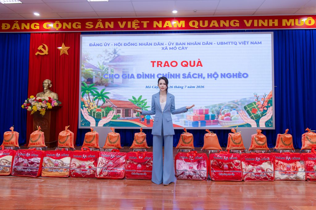 Doanh nhân Nguyễn Phương Anh trao quà tri ân gia đình chính sách nhân Ngày Thương binh – Liệt sĩ