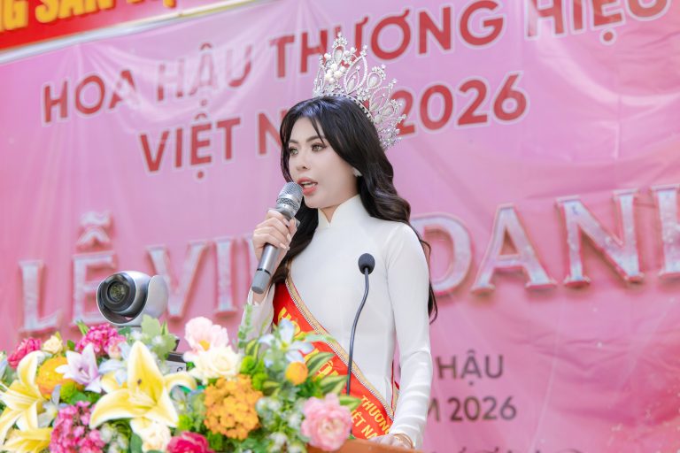 Người đẹp Đất Sen Hồng Bùi Thị Thùy Dương được vinh danh tại quê nhà sau đăng quang Hoa hậu Thương hiệu Việt Nam 2026