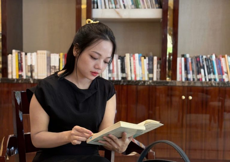 Doanh nhân Đoàn Thị Nhìn cùng Hoa Việt (HVC) kiến tạo hệ sinh thái đào tạo tiếng Trung toàn diện