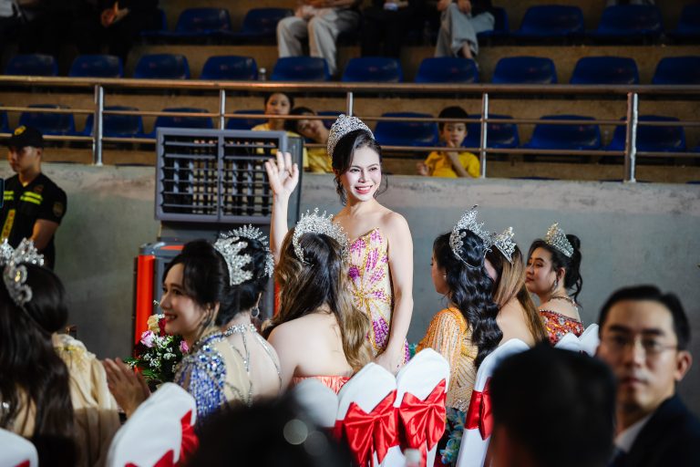 Á hậu Hồ Thị Liên với visual “đốn tim” tại Chung kết Hoa hậu Doanh nhân Hương sắc Việt Nam 2026
