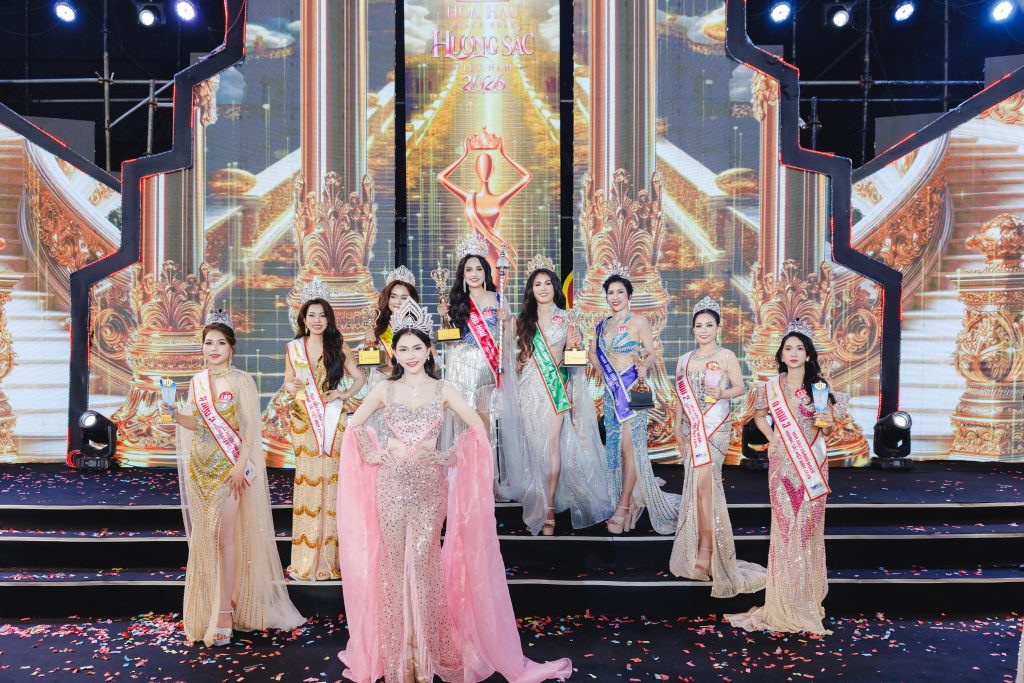 Hoa hậu Nguyễn Hoàng Vân đẹp như nữ thần trong sắc hồng tại chung kết Hoa hậu Doanh nhân Hương sắc Việt Nam 2026