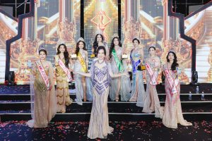 Á hậu Cẩm Thơ khoe nhan sắc ngọt như mật tại Chung kết Hoa hậu Doanh nhân Hương sắc Việt Nam 2026